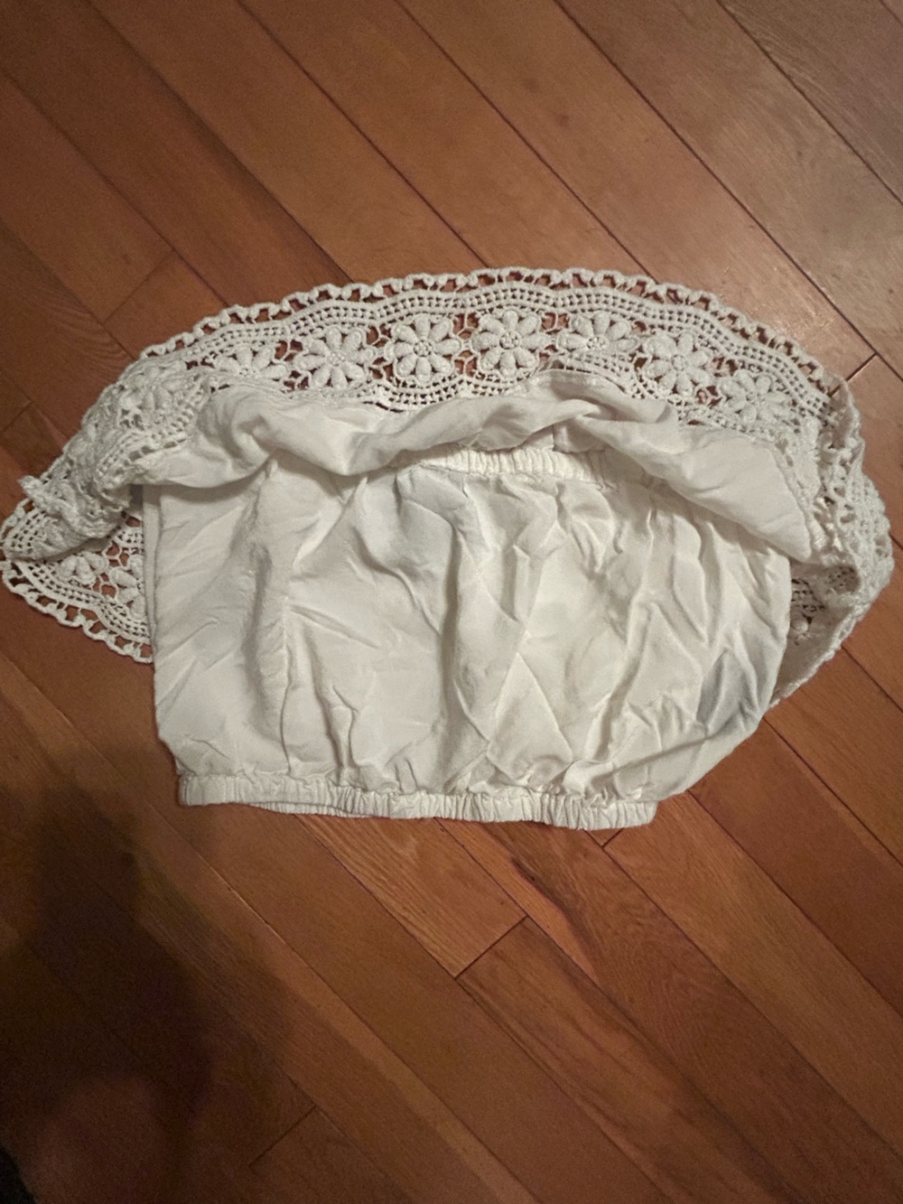 Women’s Angie brand white strapless tube top with a crochet lace detail size S - Picture 4 of 4
